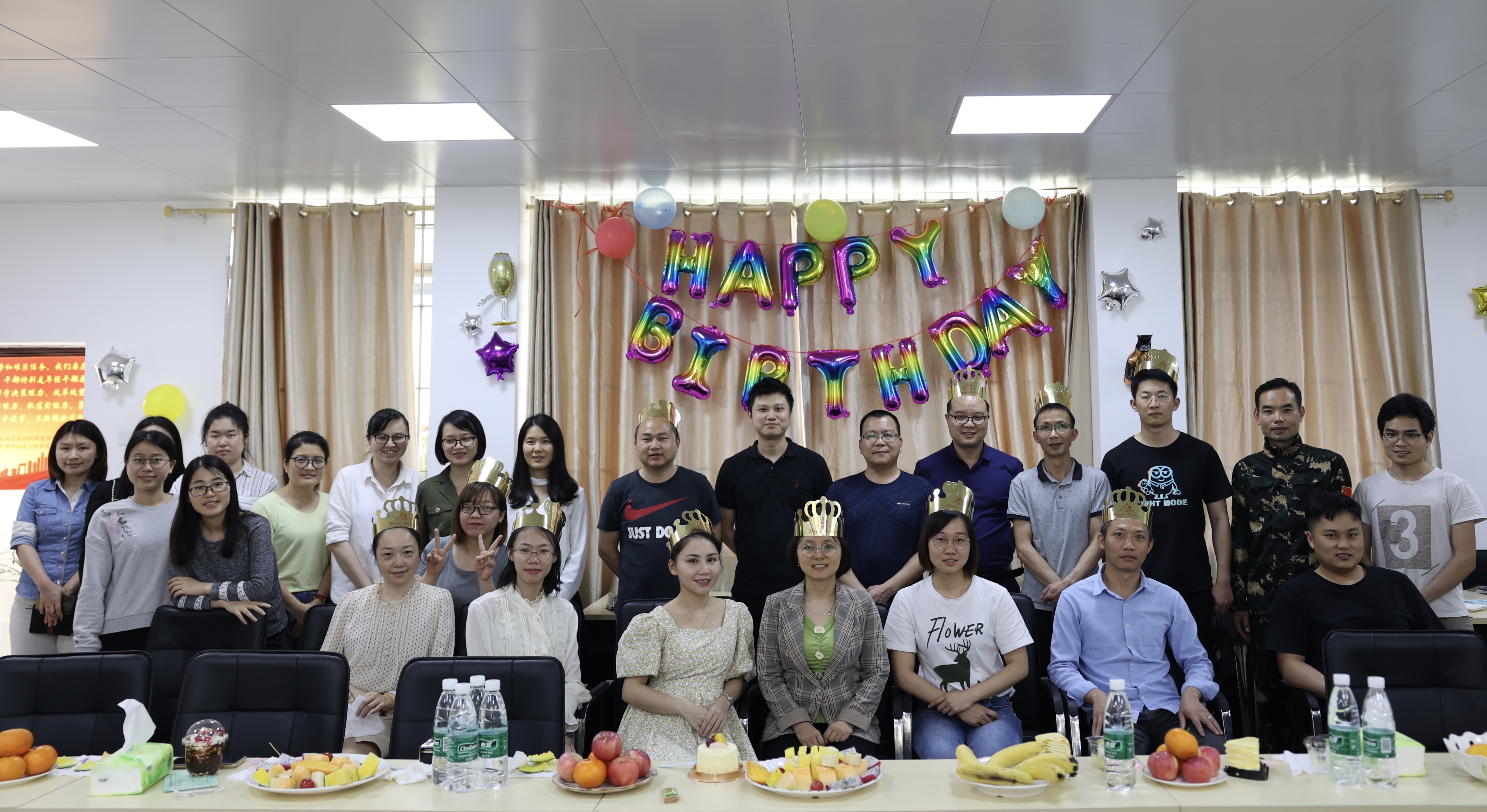 鹿鼎集团举办2021年第一季度 员工生日会3.jpg