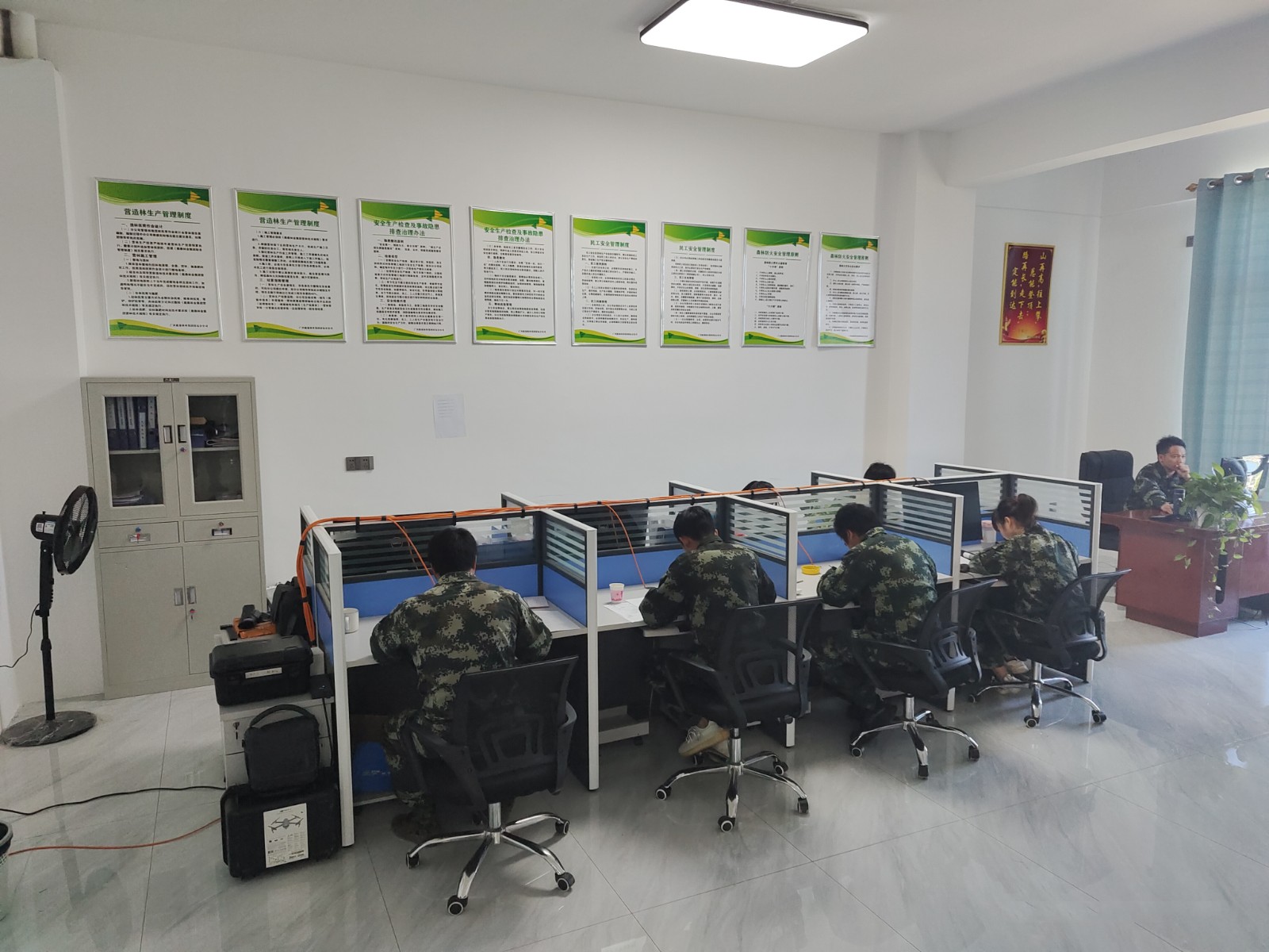 考核中1_副本.jpg 考核中1_副本.jpg