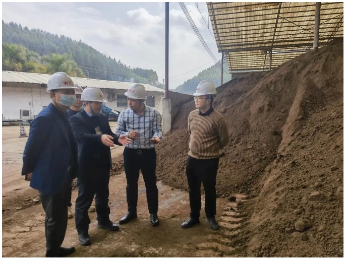 唐治良到肥料供应厂商参观考察