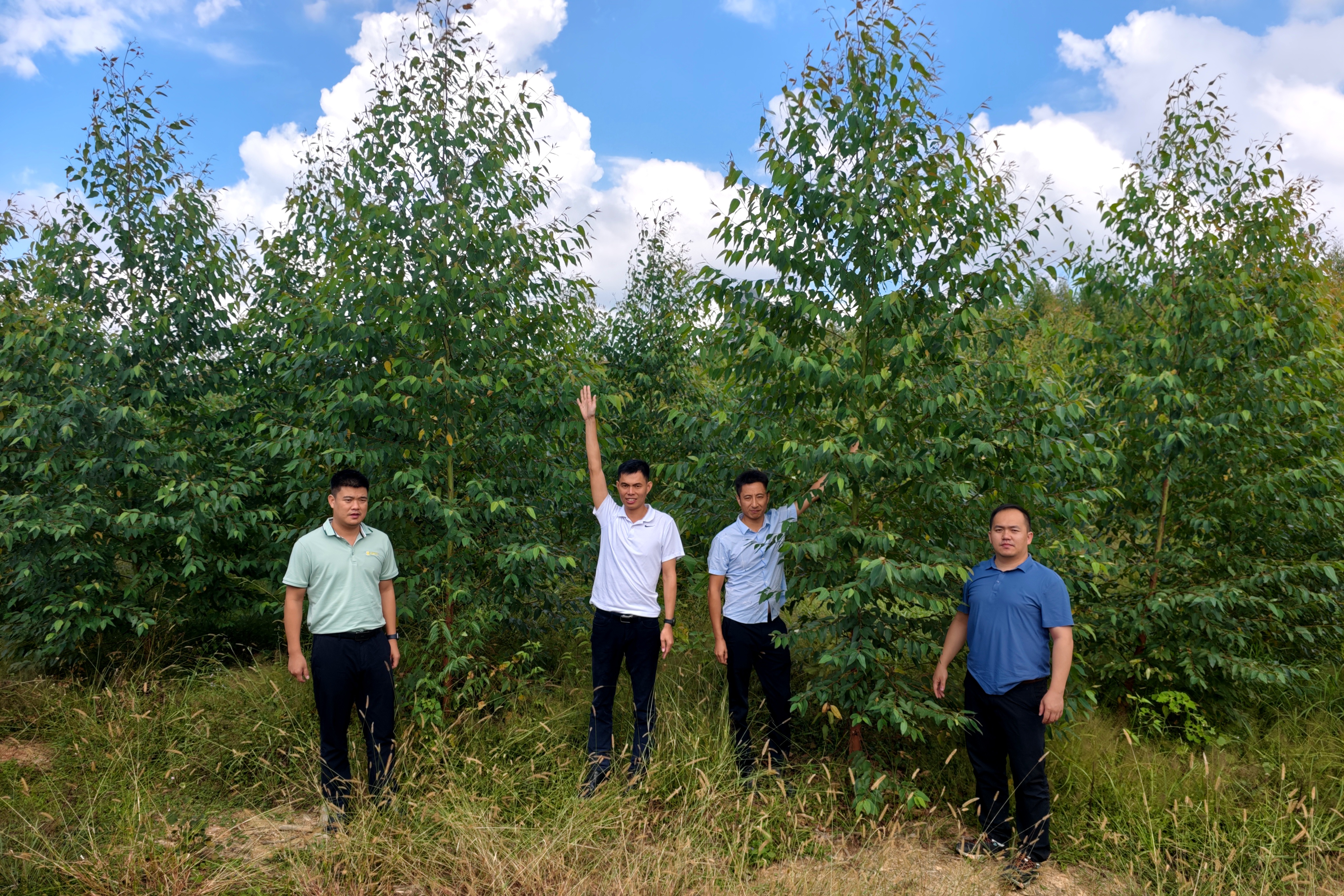 廖长琨总经理到清远、梅州分公司指导工作