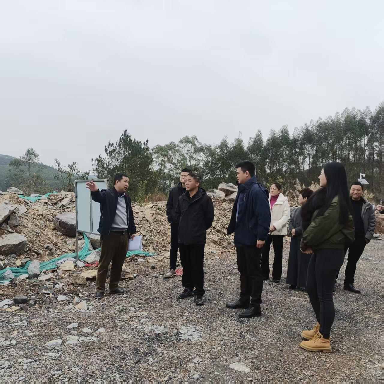 三门江林场党委书记田湘到鹿鼎集团座谈指导