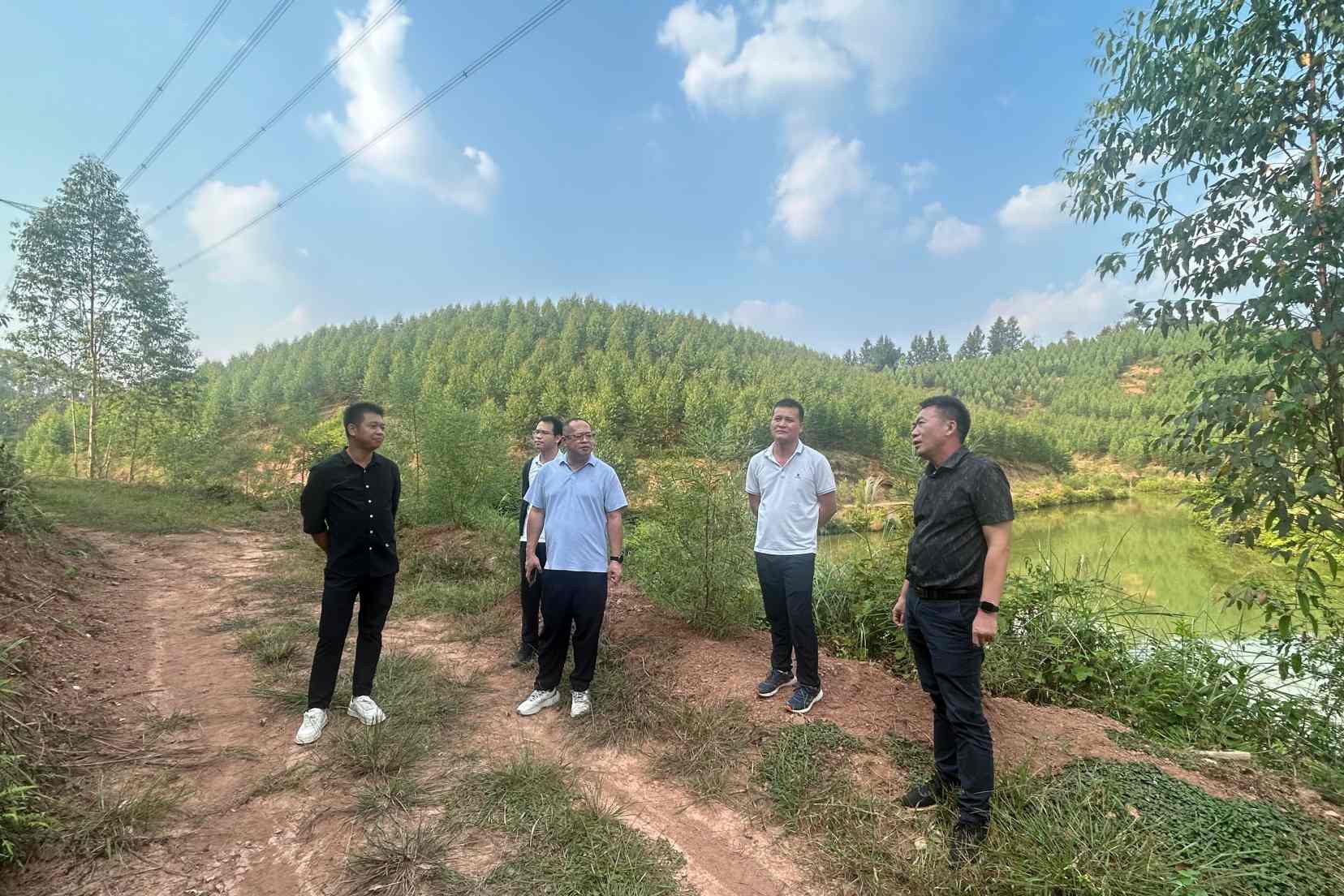 广西八桂种苗集团、广东八桂种苗公司到鹿鼎集团肇庆分公司开展业务交流